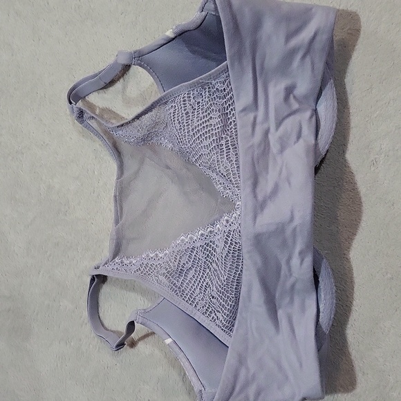Victoria's Secret Bra - Picture 7 of 13
